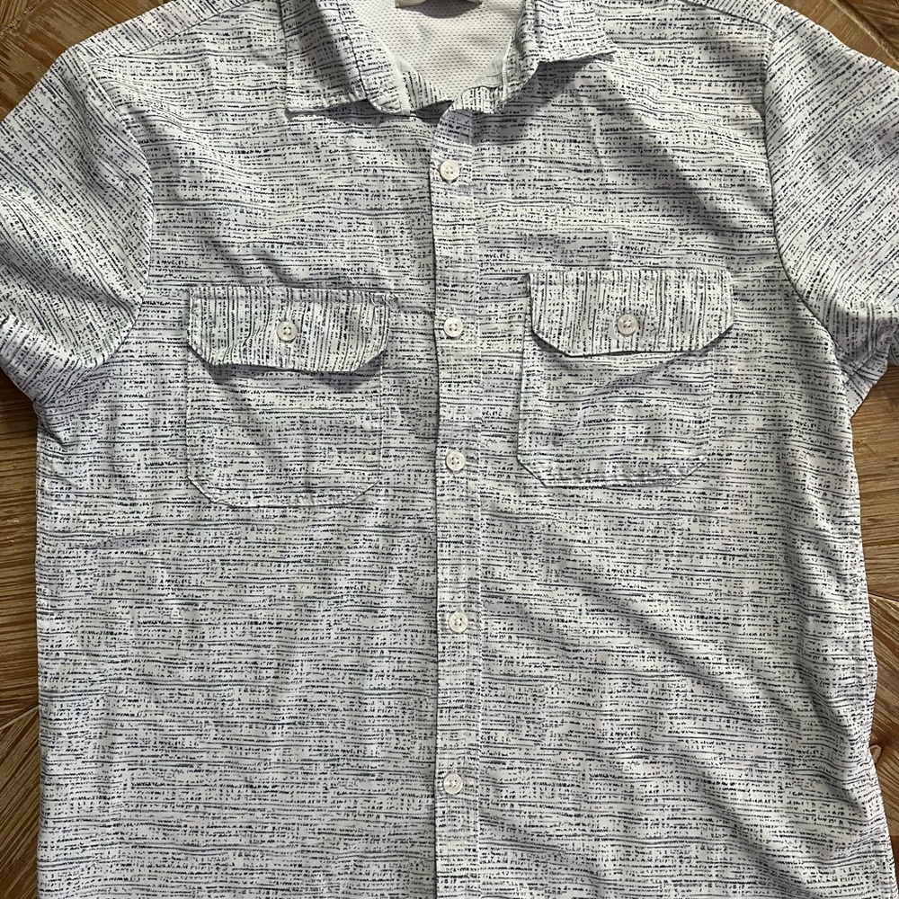 Kenneth Cole Reaction White and Blue Textured Shirt